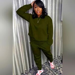 Ladies two-piece sweatsuit sz XL